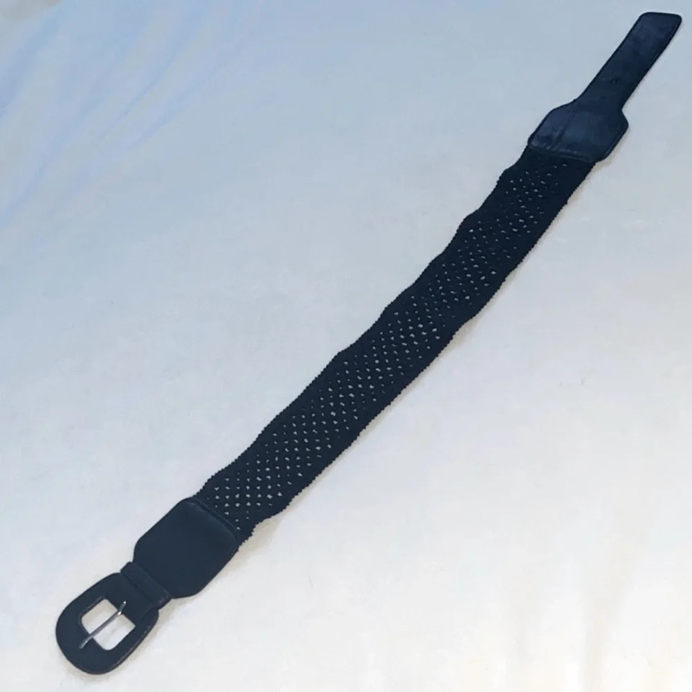 Women's Black Leather Stretch Belt Size XS/S‎